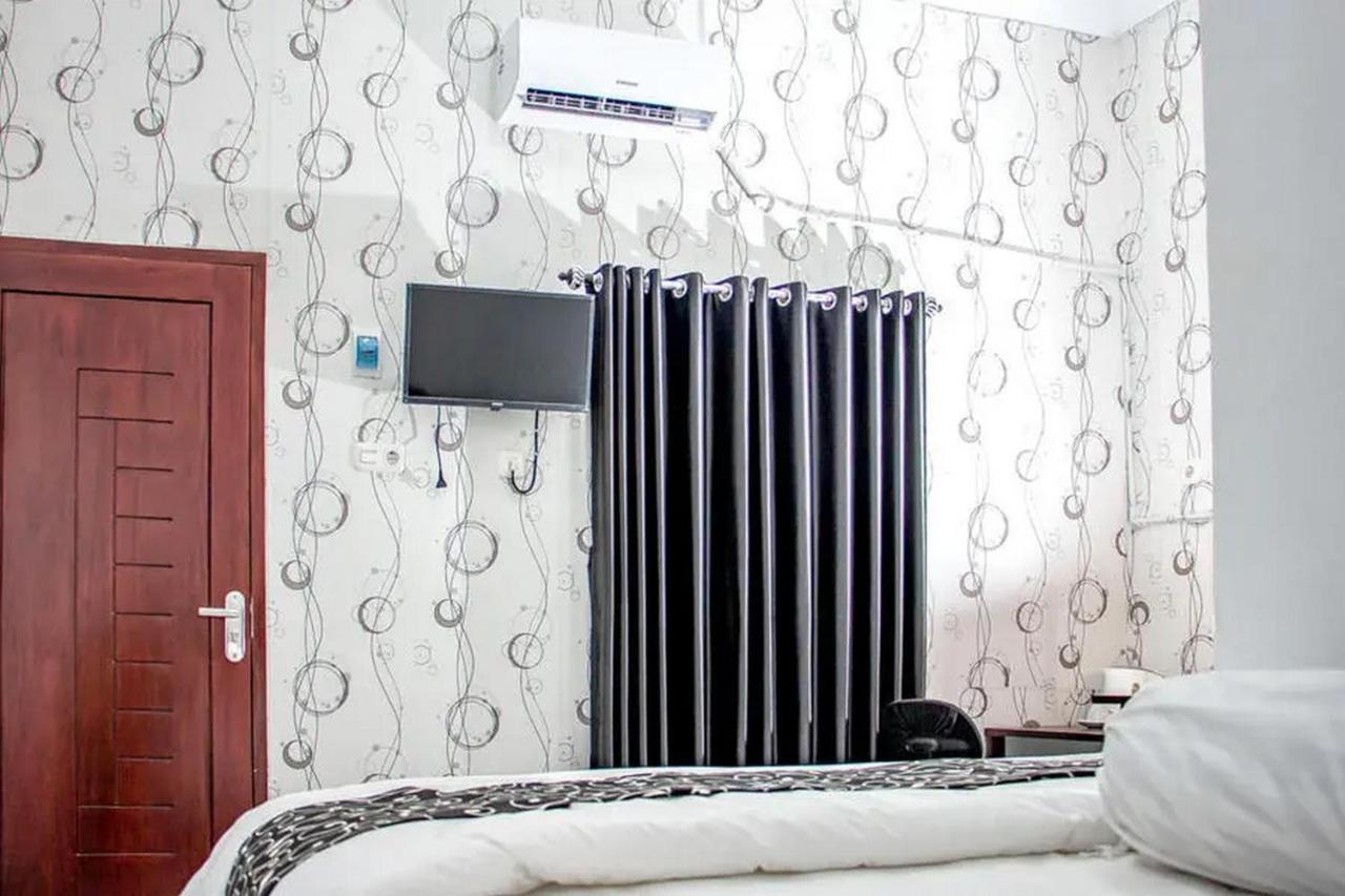 Samar Wulu Guest House Syariah Mitra Reddoorz Near Ketapang Ketapang  Экстерьер фото