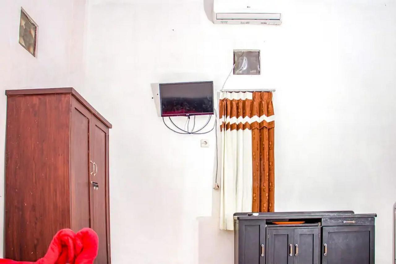 Samar Wulu Guest House Syariah Mitra Reddoorz Near Ketapang Ketapang  Экстерьер фото