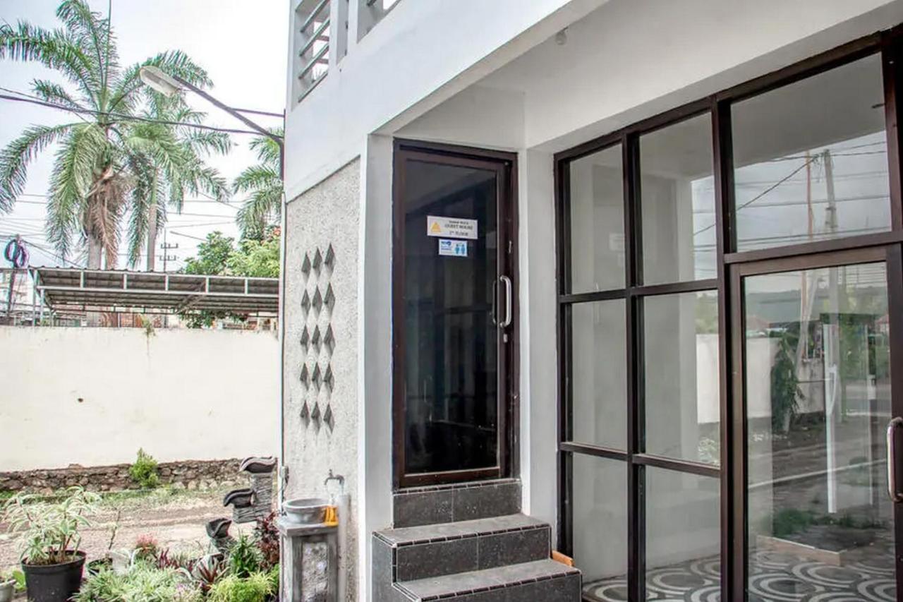 Samar Wulu Guest House Syariah Mitra Reddoorz Near Ketapang Ketapang  Экстерьер фото